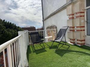 Balkón alebo terasa v ubytovaní Maison Belle Époque à Royan avec Terrasse, 200m Plage - FR-1-494-157