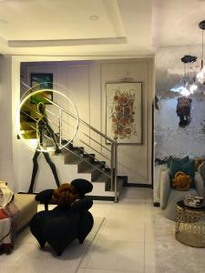 Imagen de la galería de Cozy and Stylish 2bed Escape Duplex in Osapa London near Chevron Lagos, en Maiyegun