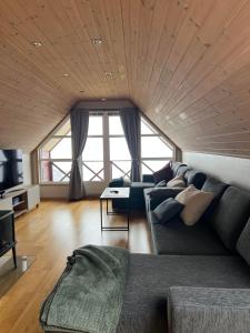 Χώρος καθιστικού στο Vacation home with a lovely view! +27 φωτογραφίες