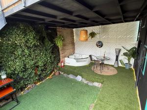 En hage utenfor Casa Panal , Jacuzzi opcional Villa Alemana