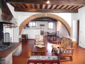 A seating area at Agriturismo Poderi Minori Még 14 kép