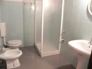 A bathroom at Agriturismo Poderi Minori