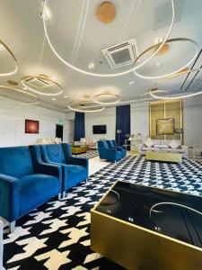 Posezení v ubytování Miestee's Modern Luxe Retreat + 11 fotografií