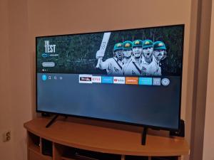 TV a/nebo společenská místnost v ubytování Grdelin