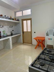 Una cocina o zona de cocina en Yahya