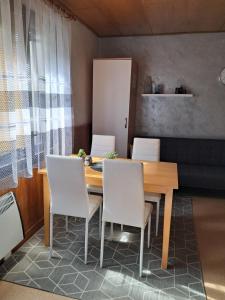 Posezení v ubytování Ubytování nad sklípkem + 26 fotografií