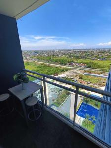 Balkón nebo terasa v ubytování 20th floor Studio with 2 BEDS,Hi-Speed WIFI, NETFLIX,WIFI,YTpremium,Games,Washer,Kitchen,HIghFloor,BALCONY
