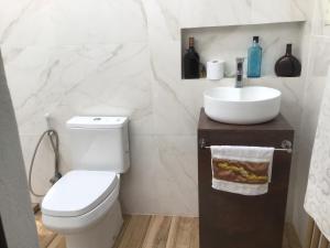 Bathroom sa Granados