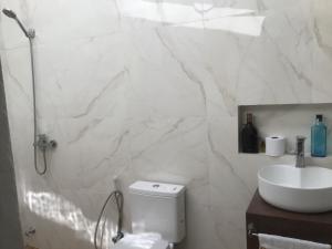 Bathroom sa Granados