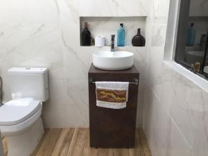 Bathroom sa Granados
