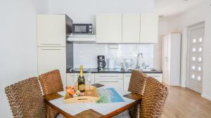 Kuchnia lub aneks kuchenny w obiekcie Deluxe Apartments Goya