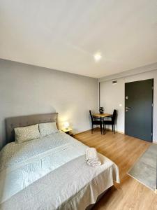 Postel nebo postele na pokoji v ubytování Apartamenty Poziom 4, Prywatna łazienka, Wspólna toaleta, Free wi-fi, Free Parking