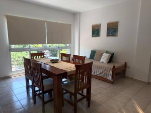 Posezení v ubytování Departamento confortable Excelente ubicación con cochera