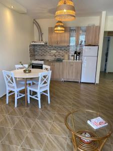 Köök või kööginurk majutusasutuses 2BR apartment with sea view!