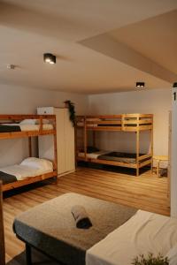 Posteľ alebo postele v izbe v ubytovaní Surf&Sleep