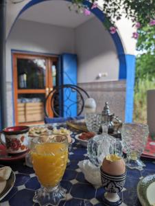 Makanan di atau di tempat lain dekat homestay