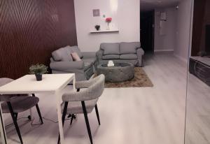 Φωτογραφία από το άλμπουμ του موج البحر ابراج الشاطئ مدينه الملك عبدالله الاقتصاديه عوائل فقط σε King Abdullah Economic City +72 φωτογραφίες