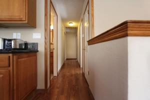 Η κουζίνα ή μικρή κουζίνα στο COH1261 - Nature's Gem home