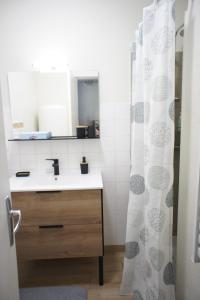 Ένα μπάνιο στο Appartement la Dolce Via