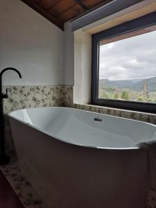 Fotografie z fotogalerie ubytování Casas del Alto Tajo - La Casa Roja v destinaci Ablanque