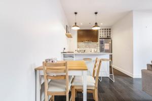 A kitchen or kitchenette at Coastal Getaway with Parking and Steps from the Beach