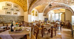 Restoran või mõni muu söögikoht majutusasutuses Authentic Tuscan Getaway