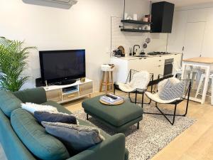 Η κουζίνα ή μικρή κουζίνα στο Modern, stylish 2 bed apartment, great location +8 φωτογραφίες