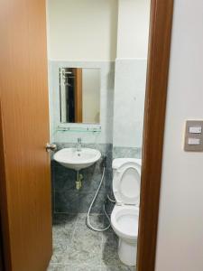 Ένα μπάνιο στο DINO Home HACOM 1BR