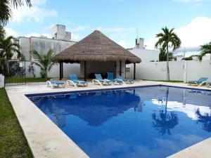 Πισίνα στο ή κοντά στο Residencia Mejia