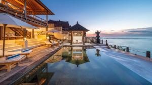 Swimmingpoolen hos eller tæt på Villa Cemara Ceningan + 20 billeder