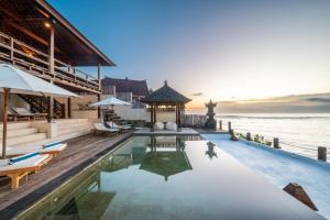 Swimmingpoolen hos eller tæt på Villa Cemara Ceningan