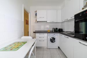 Billede fra billedgalleriet på MARYNAN 1 - Spacieux appartement face à la mer i Menton