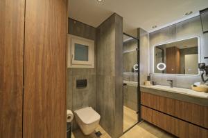 Gallery image of Lake Charming Apartment in Ioannina +10 photos