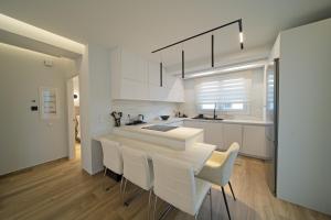 Gallery image of Lake Charming Apartment in Ioannina