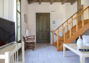 A television and/or entertainment centre at Asplathia Villas Lefkada