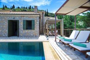 The swimming pool at or close to Asplathia Villas Lefkada