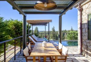 The swimming pool at or close to Asplathia Villas Lefkada