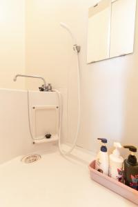 Kamar mandi di Namba Station about 15 minutes walk,Good location