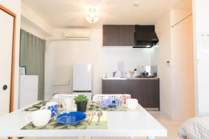 Dapur atau dapur kecil di Namba Station about 15 minutes walk,Good location