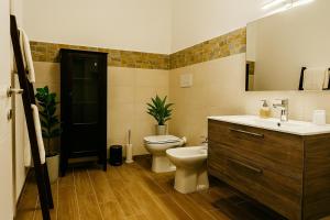 A bathroom at Camurria Sicilian B&B Még 37 kép