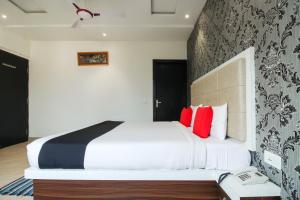 Fotografie z fotogalerie ubytování Hotel O Jalsa v destinaci Tājganj