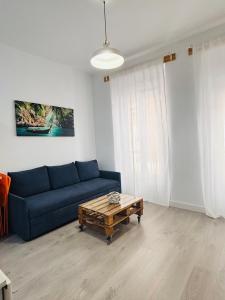 Posezení v ubytování COQUETO APARTAMENTO EN EL CENTRO DE CADIZ