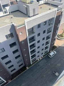 El edificio en el que está el departamento