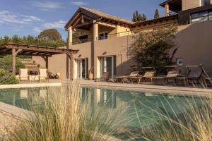 Bazén v ubytování Casa Upupa nebo v jeho okolí