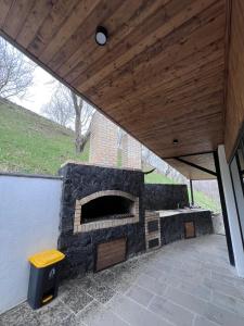 Εγκαταστάσεις μπάρμπεκιου για όλους τους επισκέπτες της παραθεριστικής κατοικίας