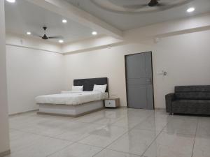 Φωτογραφία από το άλμπουμ του Hotel Radhe Palace σε Sārsa