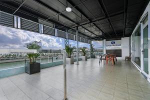 Ban công/sân hiên tại COCO Tuan Chau Hotel