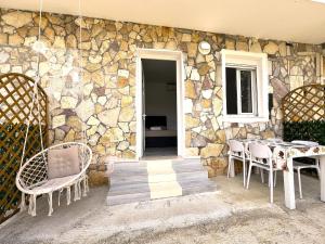 Gallery image of Quiet Blue Guesthouse in Vlorë