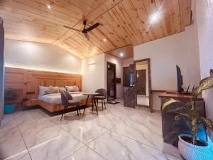 Posezení v ubytování Hotel On The Edge Top Rated & Awarded Property