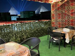 Fotografija v galeriji nastanitve 2 Jana Pyramids view inn v Kairu
